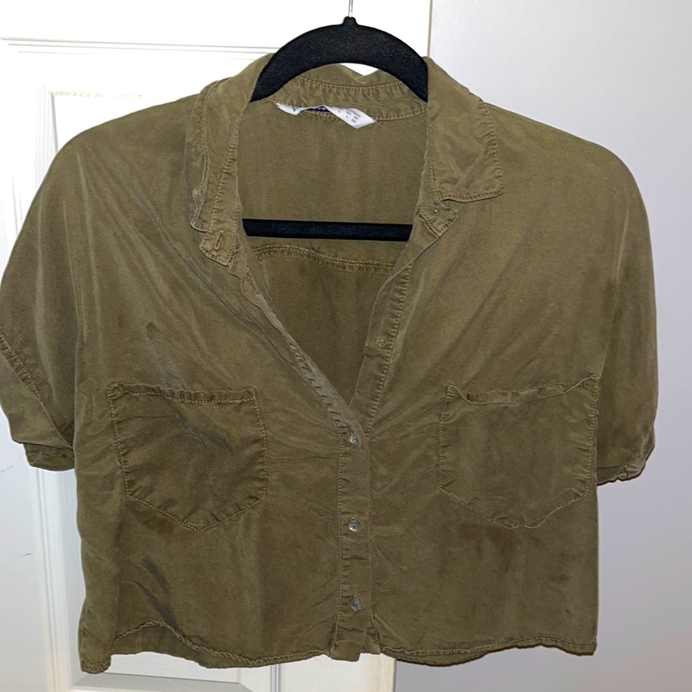 Zara Army Green Cropped Button Down